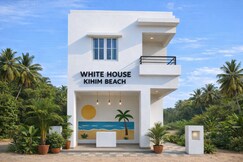 White House Kihim Beach