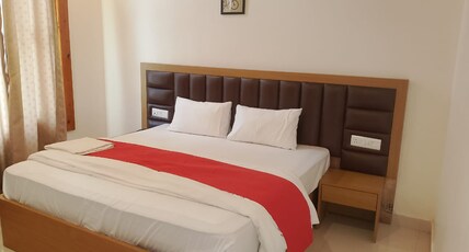 Downtown Room Type - Deluxe room with AC