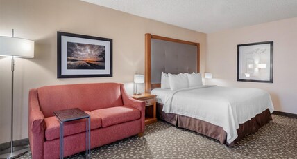 Best Western Plus Oak Harbor Hotel & Conference Center Room Type - 1 King Bed, Non-Smoking, Ground Floor, Microwave And Refrigerator, Coffee Maker, Full Breakfast Best Western Plus Oak Harbor Hotel & Conference Center Room Type - 1 King Bed, Non-Smoking, Ground Floor, Microwave And Refrigerator, Coffee Maker, Full Breakfast