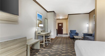 Best Western Red River Inn & Suites Room Type - Suite-1 King Bed, Mobility Accessible, Communication Assistance, Bathtub, Sofabed, Non-Smoking, Full Best Western Red River Inn & Suites Room Type - Suite-1 King Bed, Mobility Accessible, Communication Assistance, Bathtub, Sofabed, Non-Smoking, Full