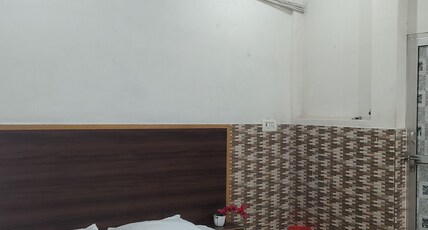 Guest House Tushar Room Type - Double bedroom (1 Double bed)