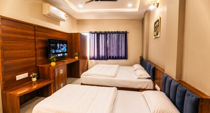 Hotel Dev Krishna Palace Room Type - Suite Room