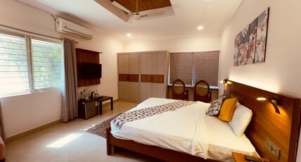 Cosy Banjara Room Type - Executive Suite A/C