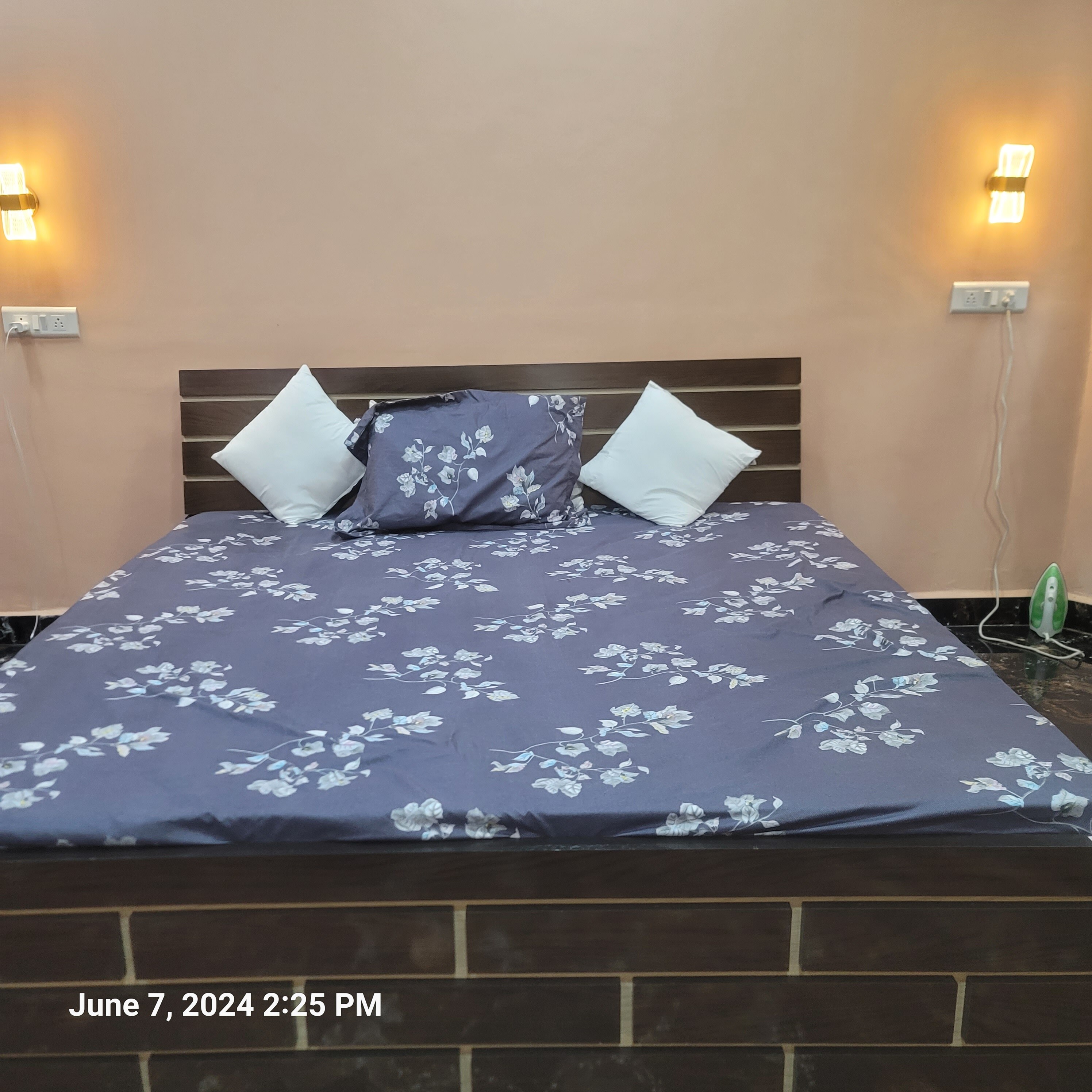Hillside Villa Ratnagiri - Tap to explore photos