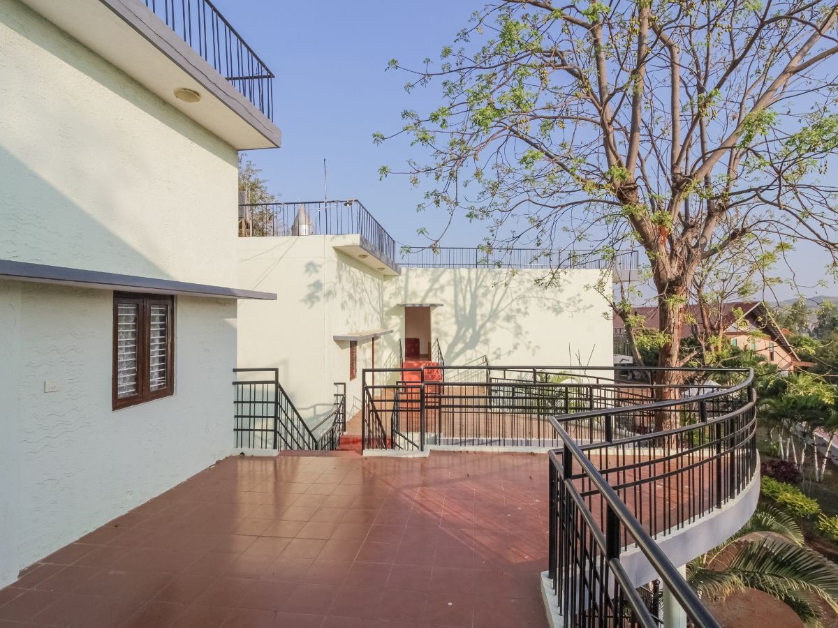 Hill View Resort - Tap to explore photos