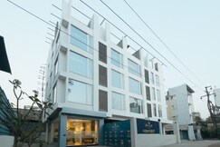 Monarch Montvert Rabale