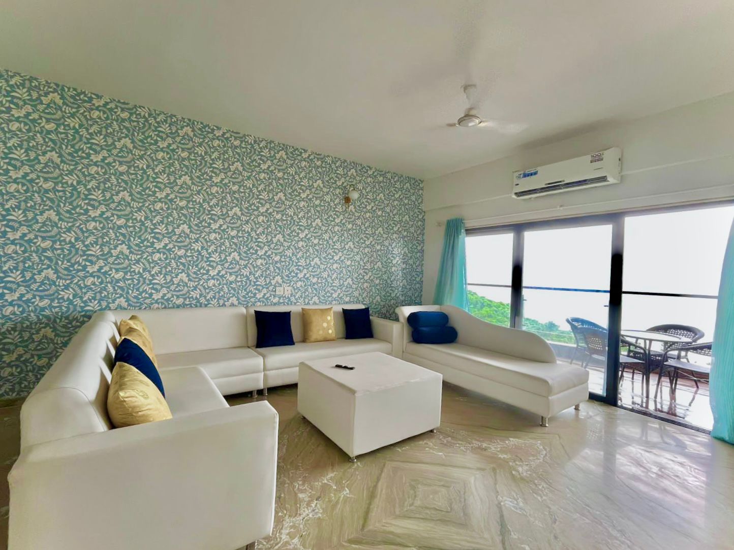 Serene 2bhk sea facing apartment in Dona Paula - Tap to explore photos