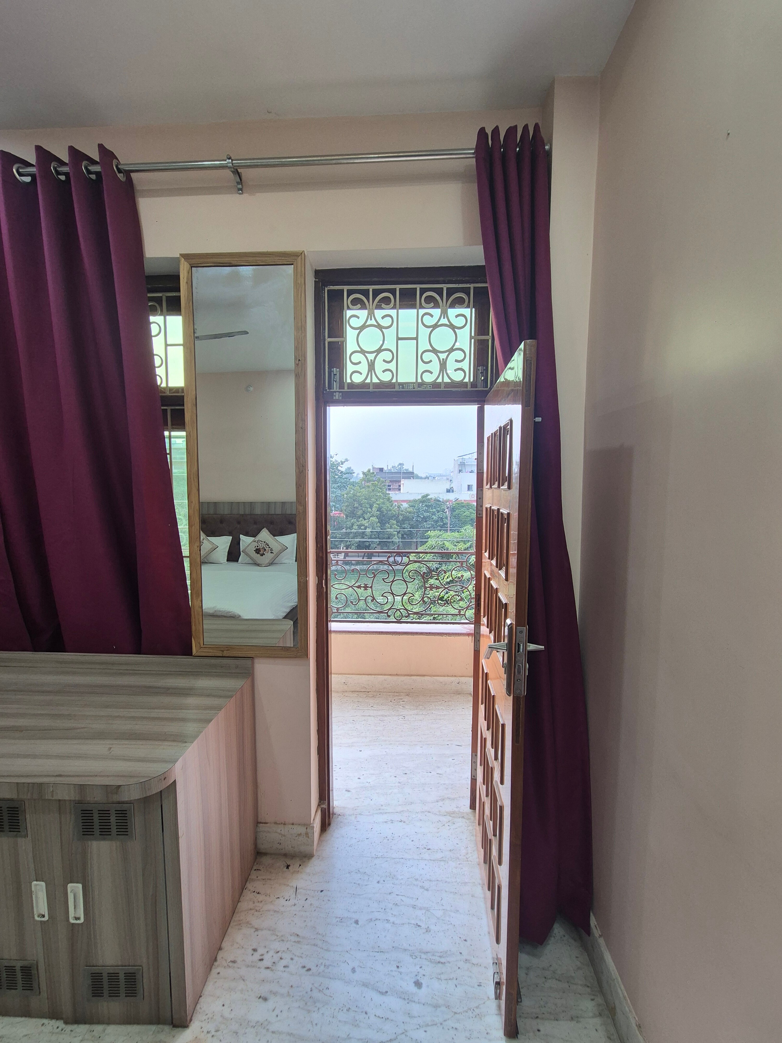 The Pearl Manor Luxury 5BHK Penthouse - Tap to explore photos