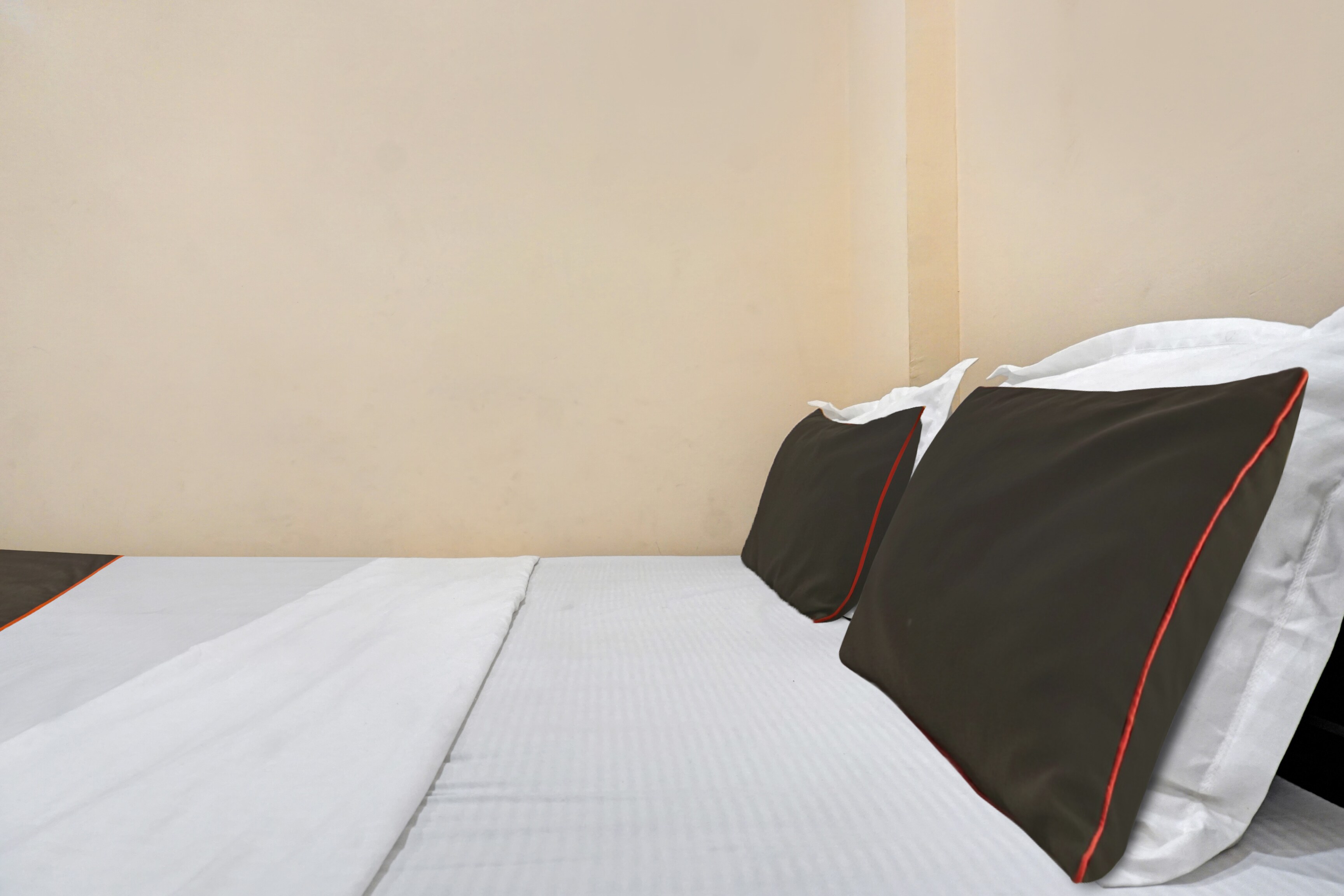 Hotel O Kesar Inn - Tap to explore photos
