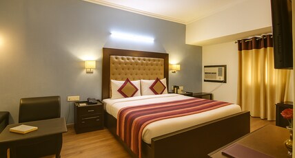 The Solace Hotel - Nehru Place Room Type - Executive Room