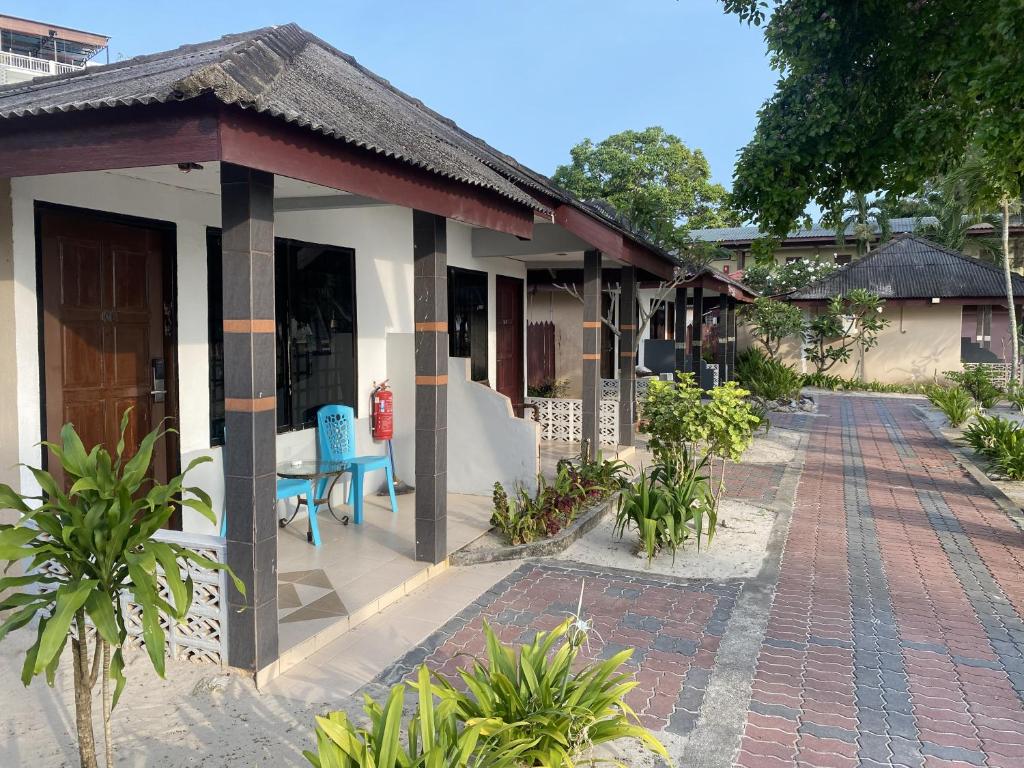 Langkapuri Resort Langkawi - Tap to explore photos