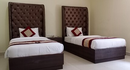 REDFOX  CINEMASCOPE Room Type - FLASH DEAL - Deluxe Room