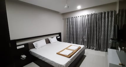 Hotel Triveni Admapur Room Type - Deluxe Room A/c Hotel Triveni Admapur Room Type - Deluxe Room A/c