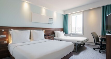 Hampton by Hilton Amsterdam Centre East Room Type - QUEEN ROOM W  SOFA BED NS