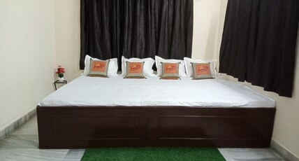 Godavari Paying Guest house Room Type - Family bedroom