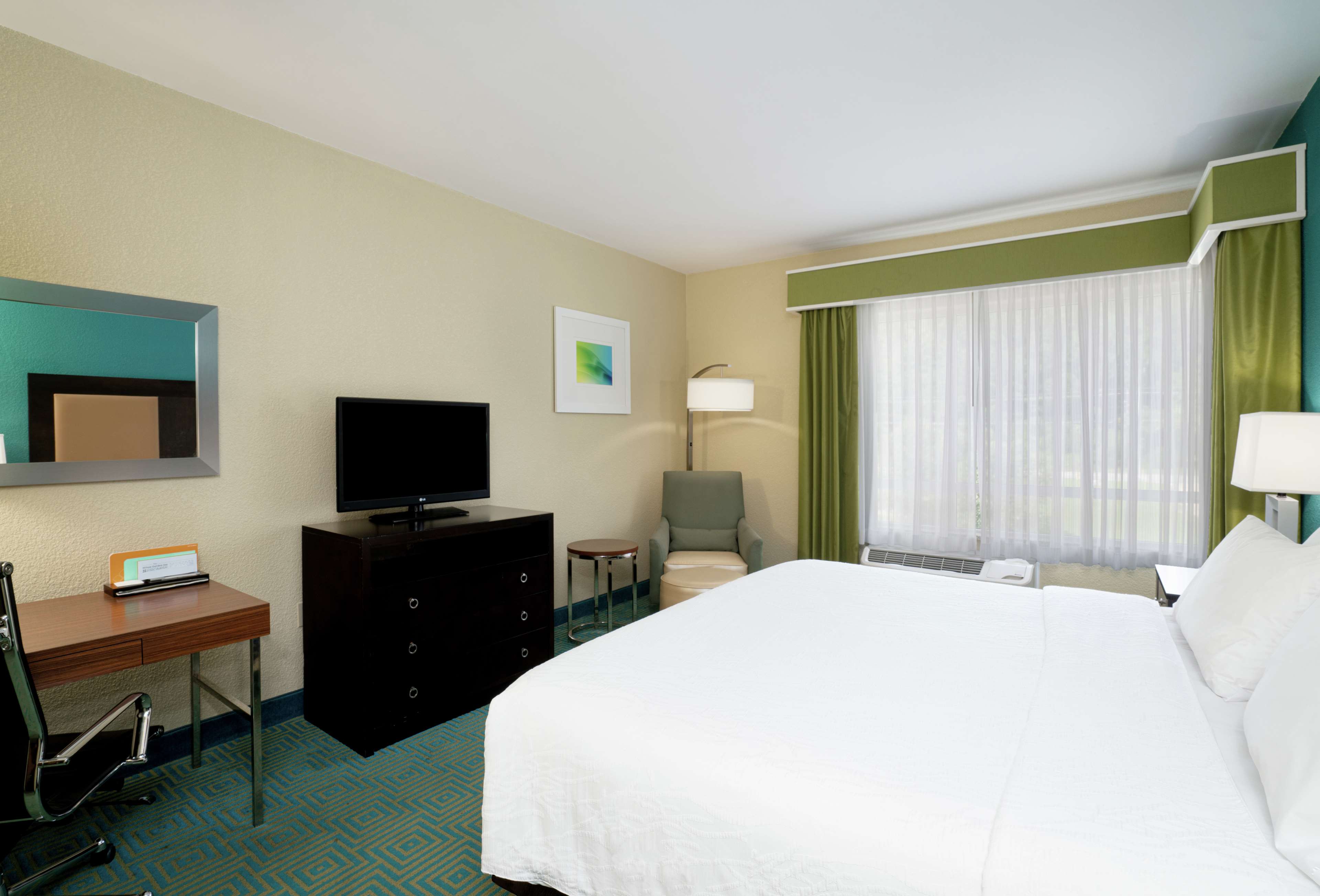Hilton Garden Inn Dalton - Tap to explore photos