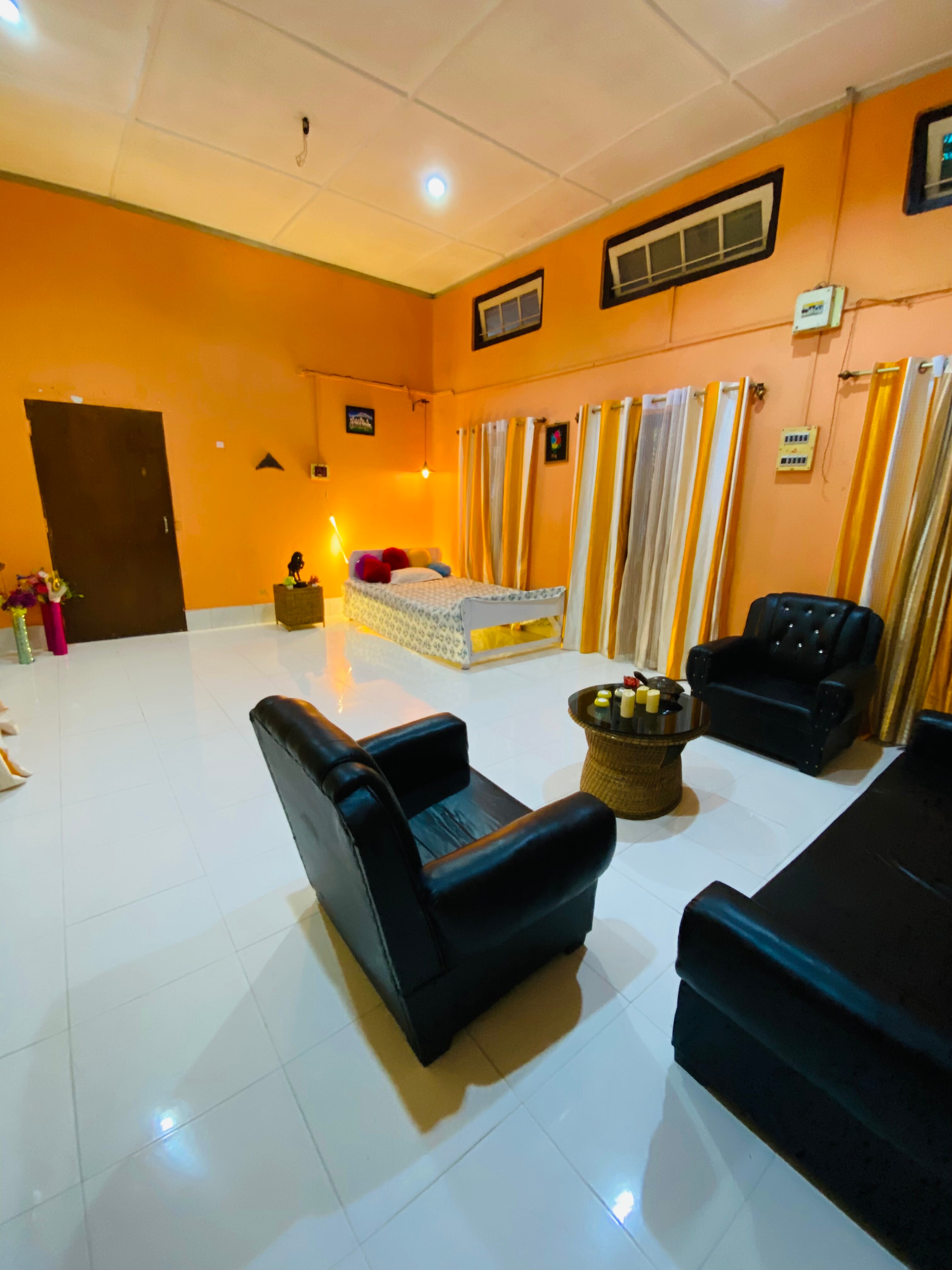 Shivalaya Homestay - Tap to explore photos