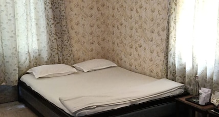 Saraswatipur Tea Resort Room Type - Standard Room with Air Conditioning