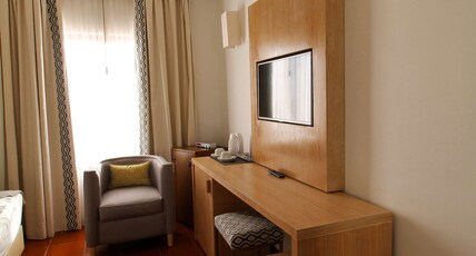Best Western Hotel Dom Bernardo Room Type - Suite-1 Double 1 Single, Non-Smoking, Balcony, Wi-Fi Best Western Hotel Dom Bernardo Room Type - Suite-1 Double 1 Single, Non-Smoking, Balcony, Wi-Fi