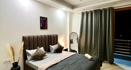 DC Themed Studio Rooms Room Type - Bedroom 1