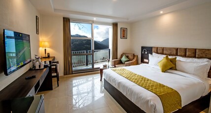 The Imperial Green (180 lake view) Room Type - Lake View Room (Private Balcony)