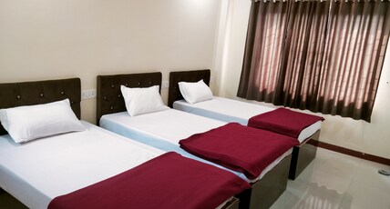 HOTEL HIMALAYA GREEN Room Type - Deluxe Room