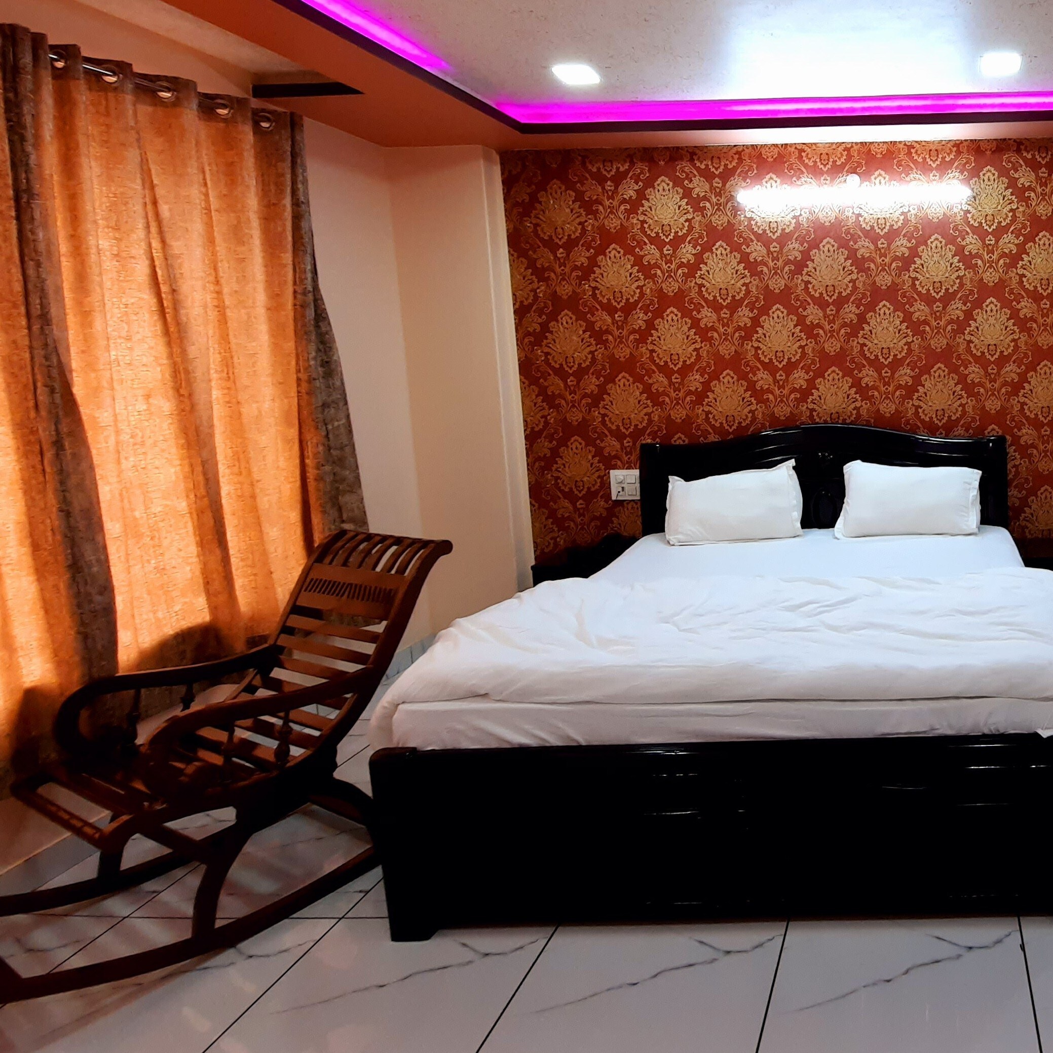 Swaraj Hotel & Restaurant - Tap to explore photos