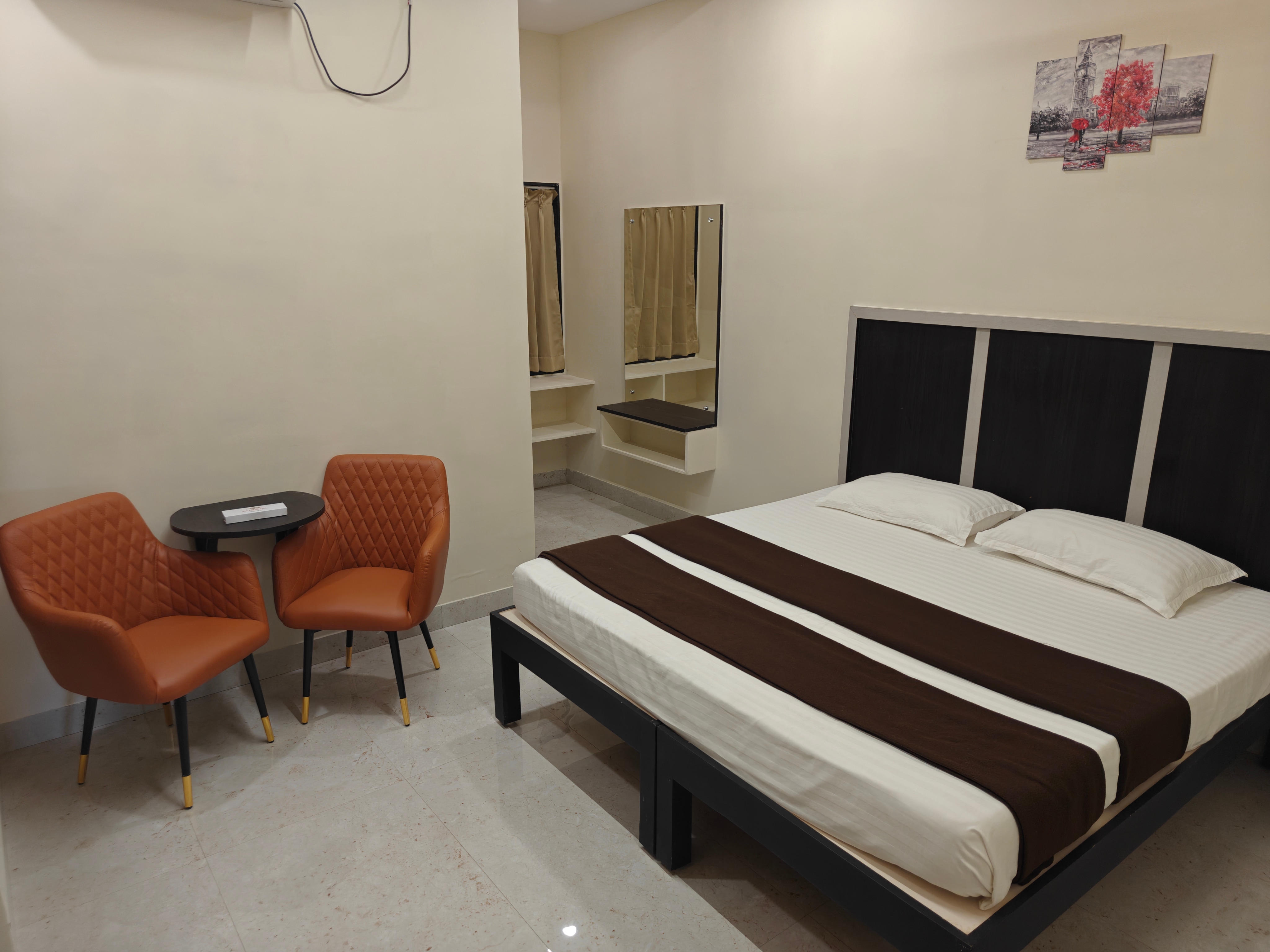 HOTEL RAJMAHAL BOARDING AND LODGING - Tap to explore photos