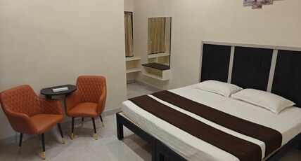 HOTEL RAJMAHAL BOARDING AND LODGING Room Type - Garden View Deluxe Room