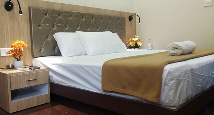 Amutham Residency Room Type - Amuthams Delight AC Room
