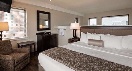 Best Western Plus Coastline Inn Room Type - Suite-1 King Bed, Non-Smoking, Loft, Sofabed, River View, Wi-Fi, Full Breakfast Best Western Plus Coastline Inn Room Type - Suite-1 King Bed, Non-Smoking, Loft, Sofabed, River View, Wi-Fi, Full Breakfast
