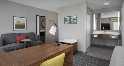 Hampton Inn Waterloo Room Type - 1KNG STUDIO SOFABED NOSMOK