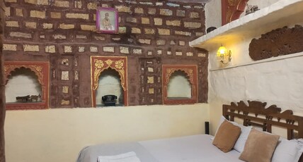 The Heritage Haveli Shangri-La Room Type - Queen AC Room 2