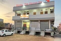 Hotel The Heaven Inn