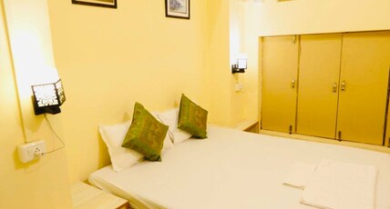 Yogi Soul Guesthouse @Dashashwamedh Ghat Room Type - Double Bed Non AC