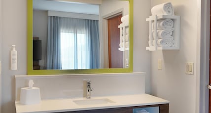 Hampton Inn & Suites Tulsa/Tulsa Hills Room Type - 1 KING STUDIO SUITE NOSMOK
