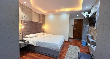 Hotel Chandan Shimla Room Type - King Bed Room with City View