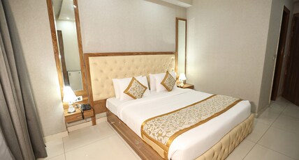 FabHotel Starex Inn Room Type - Deluxe Room