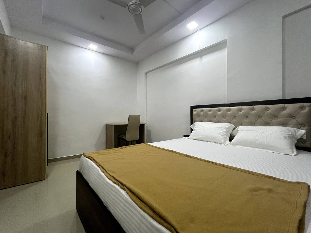 Nicely Designed and Budget Friendly Stay by Four Petals - Tap to explore photos