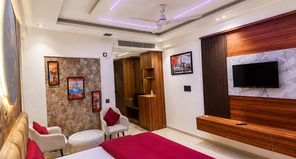 The Velvet Stay Room Type - Blushy Peach Luxurious Room