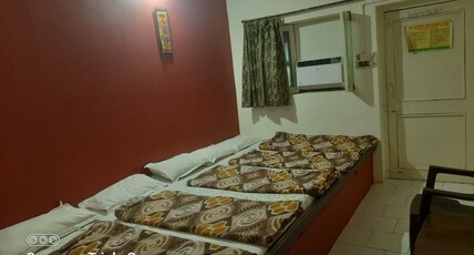 Hotel Vishal Room Type - Family Room 7 Bed Non AC