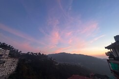 Mountain Facing 2BHK near Kasauli by Elegance Homes