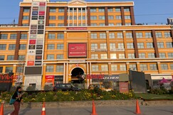 Stunning Luxury 1bhk with Pool view