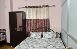 Triple Bedroom Apartment With Private Kitchen