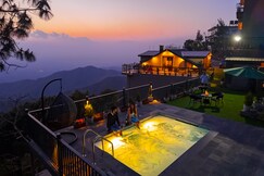 ELIVAAS Konifer Rosewood | Hillside Attic Room With Balcony & Outdoor Seating