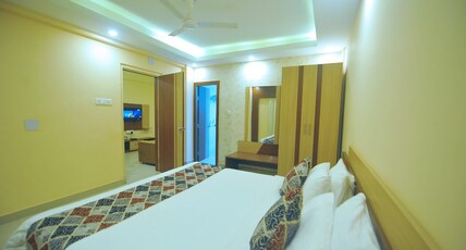 PIPUL HOTEL (Best Hotel and Restaurant in Puri) Room Type - Club Suite with Living Room and Balcony