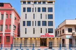 Hotel Aston International