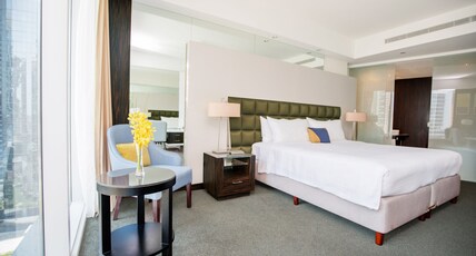 Voco BONNINGTON DUBAI, an IHG hotel Room Type - 1 King Premium High Floor