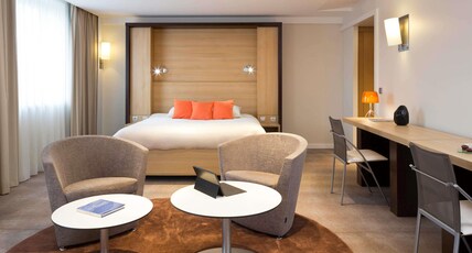 Novotel Paris Roissy CDG Convention Room Type - Executive Room with queen-size bed