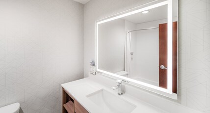 Holiday Inn Express & Suites LONOKE I-40 (EXIT 175) Room Type - Standard Room